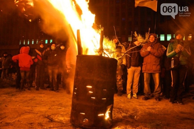 Майдан у Запоріжжі: 10-тисячний мітинг вдень і жорстокий розгін вночі