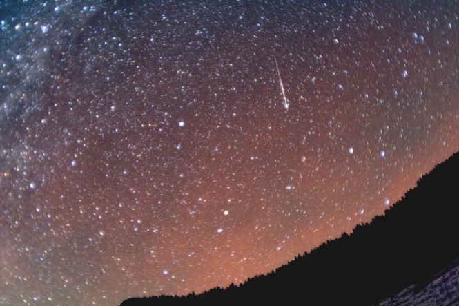 Астрономи радять дивитись у небо: сьогодні очікується зорепад 