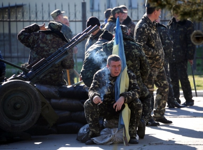 РНБО наказала уряду евакуювати українських військових з Криму
