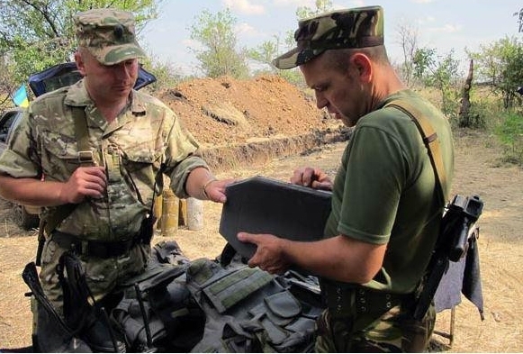 Російські військові добили пораненого українського офіцера, який намагався вирватись з Іловайська
