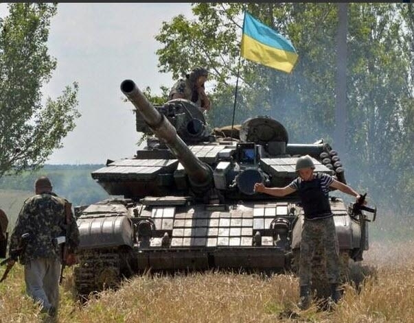 Українські військові витіснили терористів із Красної Зорі: знищили 2 танка і 2 БМП