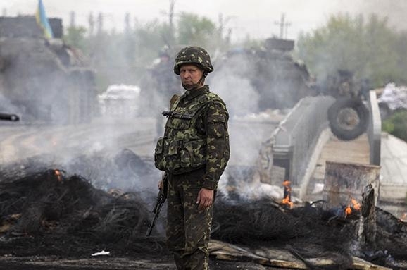 Боевики обстреляли Трехизбенку: 4 бойца АТО ранены