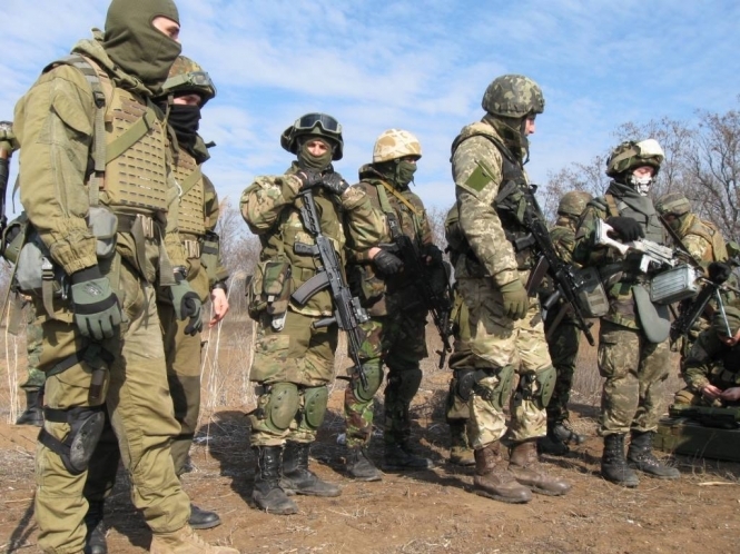 Сутки в зоне АТО: трое украинских бойцов ранены