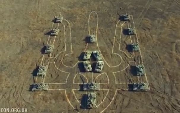 Порошенко опубликовал новое видео про украинскую армию
