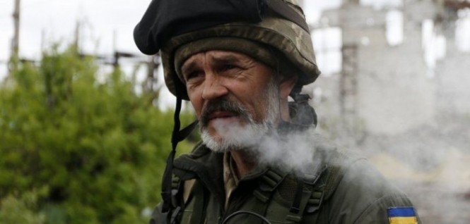 Українським військовим дозволили носити вуса та бороду