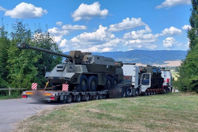 Україна отримала від Словаччини 4 артилерійські установки Zuzana 2