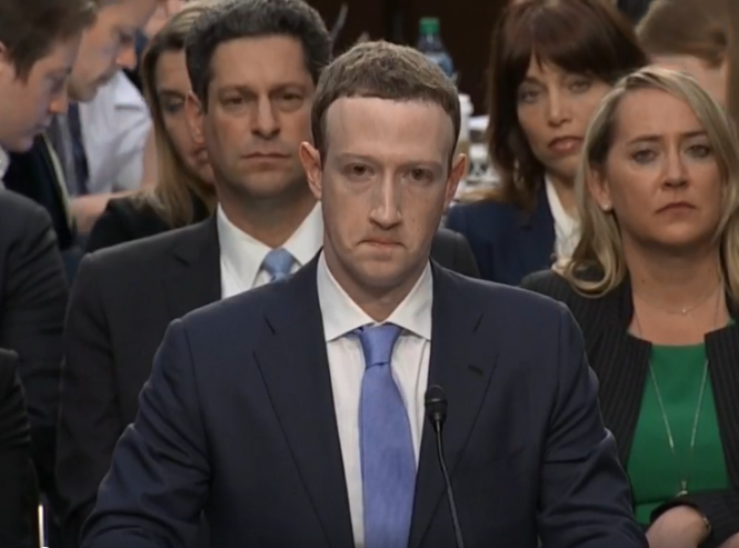 Акционеры Facebook предлагают снять Цукерберга с должности председателя правления