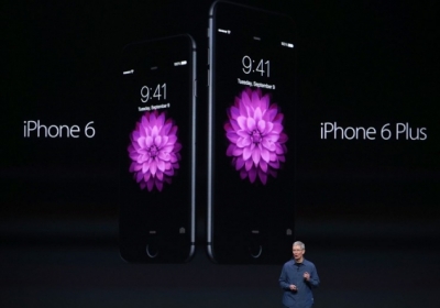 Компания Apple представила большой iPhone и смарт-часы 