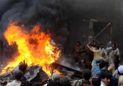 Помста за образу пророка: мусульмани спалили понад 100 будинків християн