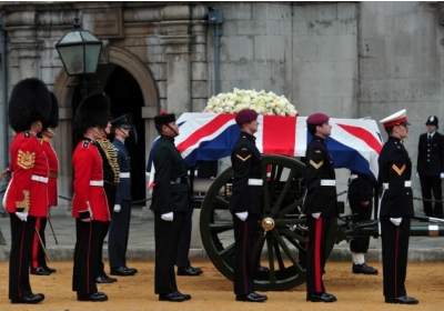 Похорон Маргарет Тетчер: на церемонію з'їхалися понад 2 тисячі осіб (відео)