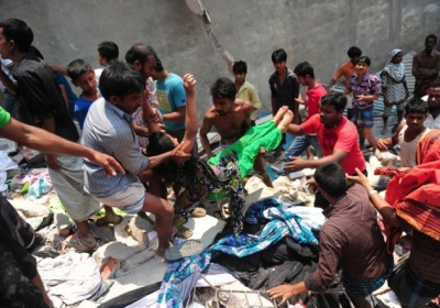 Кількість жертв під завалами у Бангладеш сягнула 100 осіб