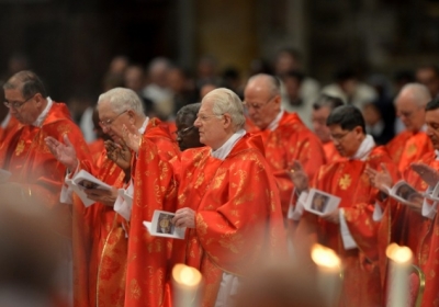 У Ватикані кардинали почали обирати Папу 