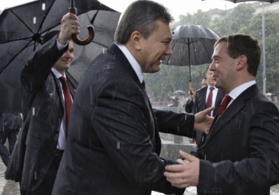 Янукович, Медведєв. Фото: AFP