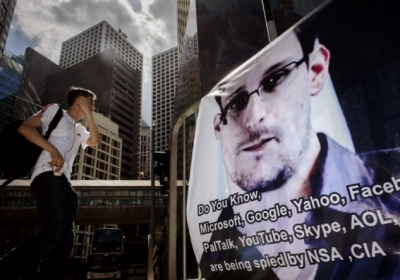 Сноуден офіційно попросив тимчасового притулку у Росії