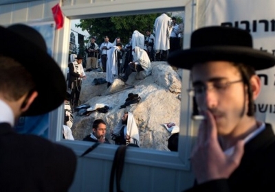 Израиль, 19 мая 2014. Израильтяне отмечают праздник Лаг ба-Омер. Этот день празднуют хасидские общины и те, кто изучает Каббалу. Фото: АFР