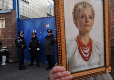 Тюремники пояснили, для чого за Тимошенко стежать 3 відеокамери