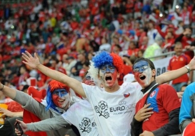 УЄФА присоромив Росію за її вболівальників у Польщі