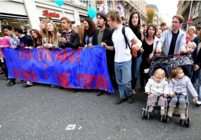 Толерантна Франція висловила протест легалізації одностатевих шлюбів