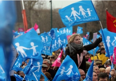 Сотні тисяч французів протестували проти одностатевих шлюбів