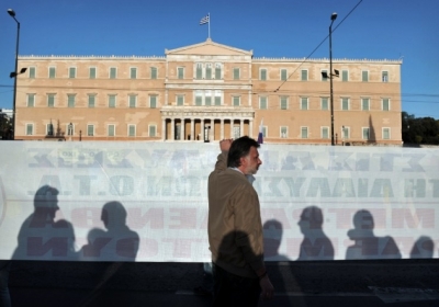 Сегодня в Греции временное правительство приняло присягу