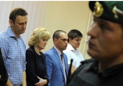 Навального засудили до 5 років в'язниці