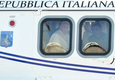 Папа Франциск полетів у Бразилію на зустріч з молоддю