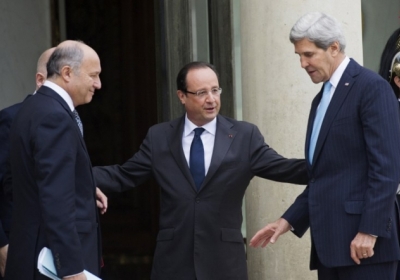 Вільям Хейг, Франсуа Олланд та Джон Керрі. Фото: AFP