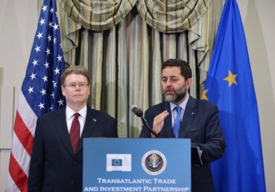 Голови делегацій ЄС і США: Гарсія Берсеро та  Ден Малейні. Фото: AFP