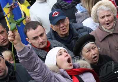Третина українців готові вийти на вулицю для боротьби з корупцією