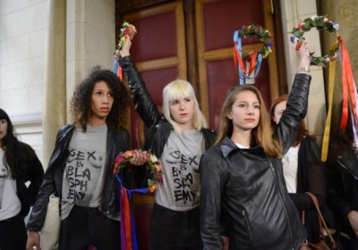Суд Парижа оштрафовал FEMEN на € 1,5 тыс. за акцию в Нотр-Дам-де-Пари