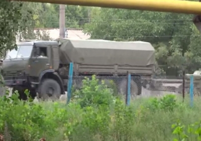 Колонна российских военных быстрых и Камазов с людьми прорвалась в сторону Луганска, - видео