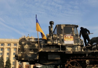 На подмогу пограничникам волонтеры из Харькова отправили экскаватор по прозвищу 