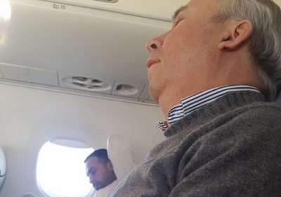 Пока в Донецке стреляют, мэр Лукьянченко спит в самолете по дороге в Брюссель, - фото, видео