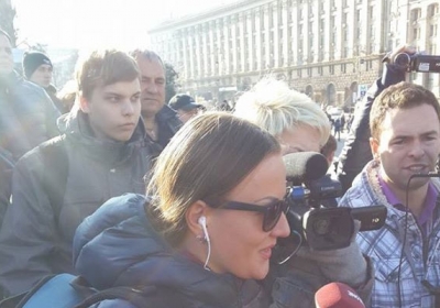 В центре Киева задержали журналистов LifeNews: говорят, что попали в Украину под другим паспортом, - видео