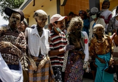 Шокирующий парад трупов состоялся в Индонезии, - ФОТО (18+)