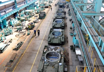 На складах завода Малышева стоит 500 танков, которые можно восстановить за три недели, - экс-гендиректор