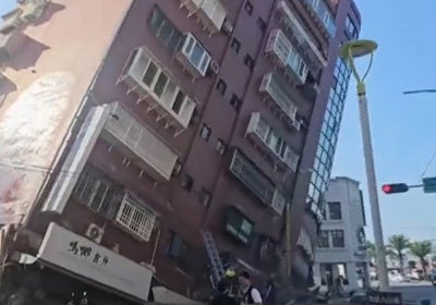 Buildings collapse, people rescued as powerful earthquake rocks Taiwan – video