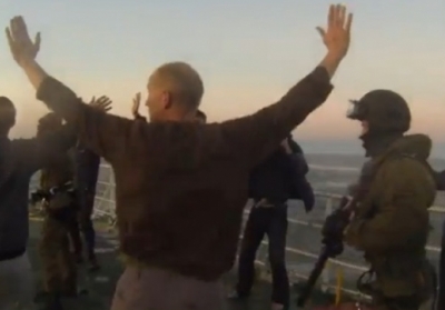Greenpeace оприлюднив відео захоплення судна Arctic Sunrise російською ФСБ