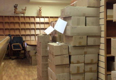 В Москве власть уничтожила украинскую библиотеку, 52 тыс. книг вывезено