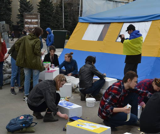 В центре Харькова установили блокпост ЕС по случаю очередной годовщины освобождения ОГА, - ФОТО