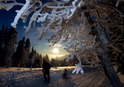 Синоптики прогнозують українцям прохолодну, але сонячну погоду