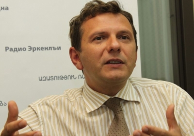 Кредит МВФ - это полицейский, который следит за тем, чтобы Украина хотя бы попыталась нормально развиваться, - Устенко