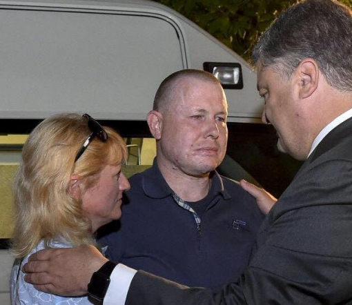 Вопрос освобождения заложников будет одним из ключевых во время визита в США, - Порошенко