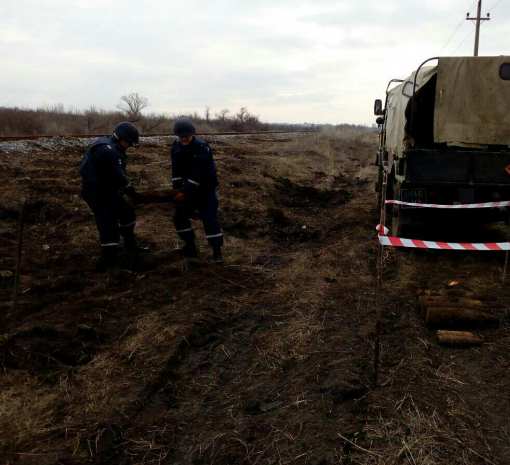 На Одещині біля залізничної колії знайшли понад 80 вибухонебезпечних предметів, – ФОТО