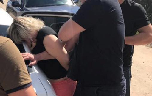 У Києві арештували жінку-правоохоронця, яка замовила викрадення людини, щоб звільнити коханого із СІЗО