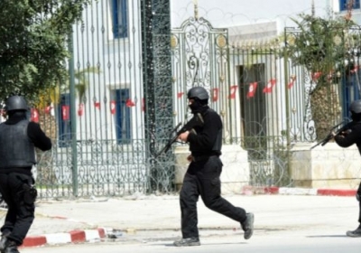 Семеро людей загинуло через стрілянину на військовій базі у Тунісі