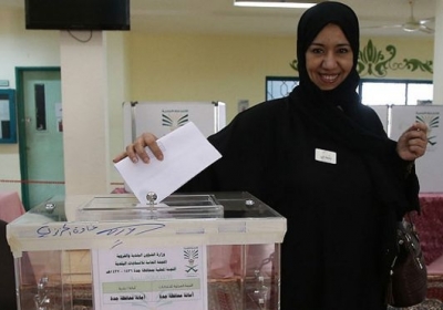 Впервые в истории Саудовской Аравии женщина стала депутатом