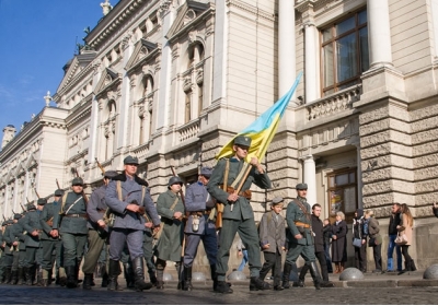 Бой за украинскую независимость: во Львове воссоздали события Ноябрьского срыва