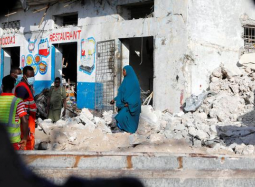 Атака на готель у Сомалі: 26 загиблих, шефа поліції і главу розвідки звільнили