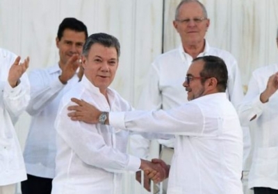 Президент Колумбії і повстанці підписали мирний договір